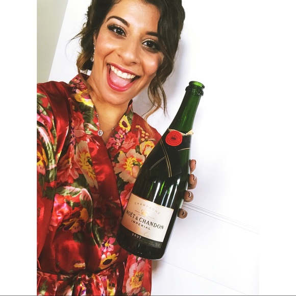 Meet Your Posher; - Picture 3 of 4